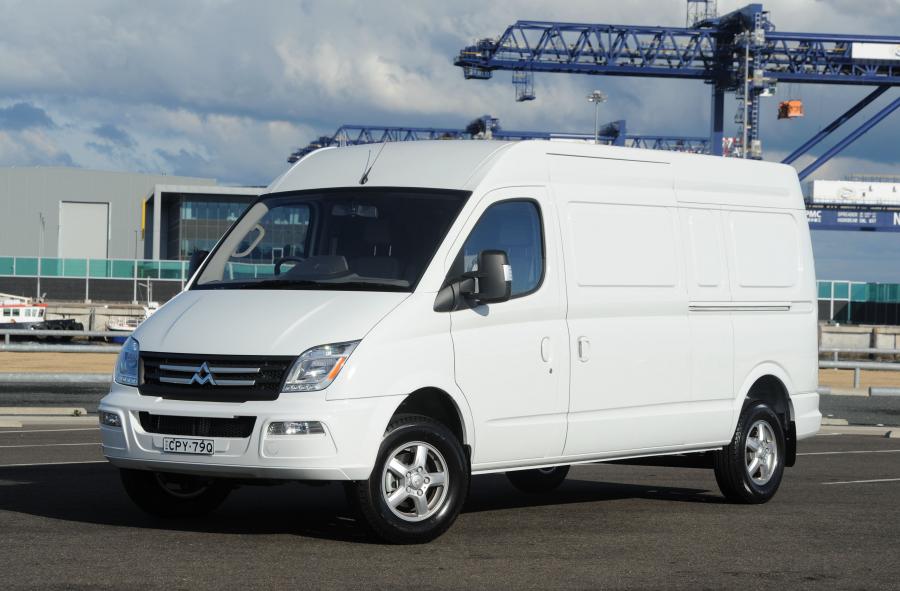  LDV V80 LWB Mid Roof 2013 года  (фото 1 из 11)
